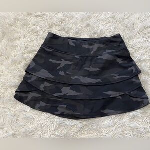 Athleta Girls Swing Camo Skort - Size 12 - black camo